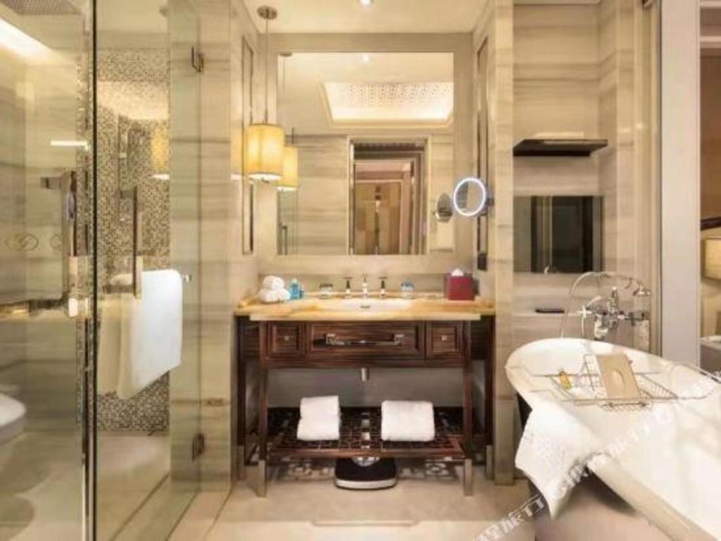 Grand Bay Hotel Beijing Xiaotangzhuang Exterior photo