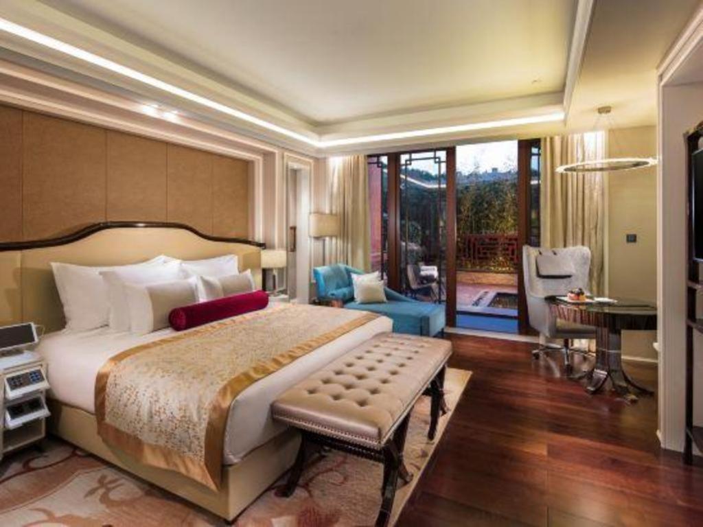 Grand Bay Hotel Beijing Xiaotangzhuang Exterior photo