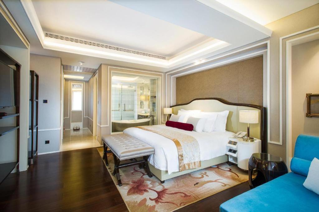 Grand Bay Hotel Beijing Xiaotangzhuang Exterior photo